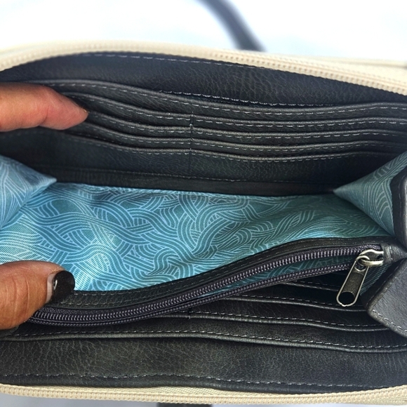 THE SAK Leather Crossbody/Shoulder Purse Wallet Tricolor - Picture 2 of 7